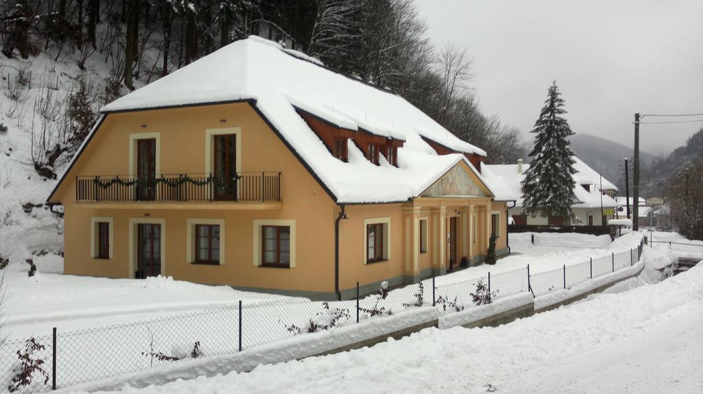 Apartmany Weissov Dom Banska Stiavnica Exterior photo