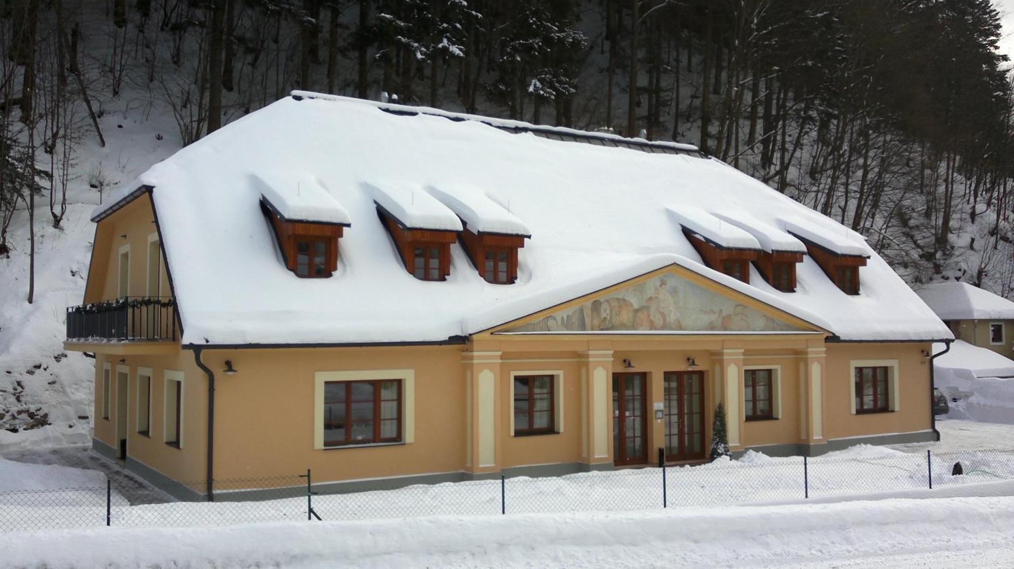 Apartmany Weissov Dom Banska Stiavnica Exterior photo
